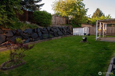 32825 17th Ave SW Federal Way WA 98023
