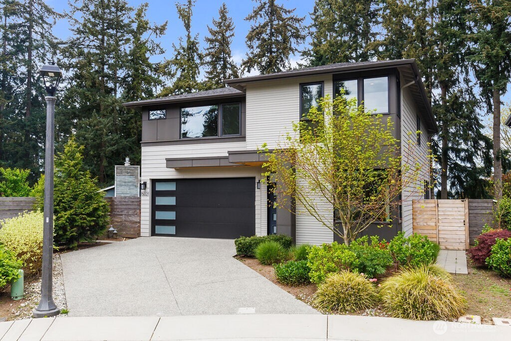 15021 73rd Court NE Kenmore WA 98028