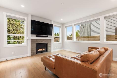 15021 73rd Court NE Kenmore WA 98028