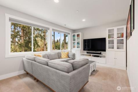 15021 73rd Court NE Kenmore WA 98028