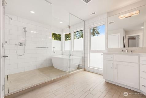 15021 73rd Court NE Kenmore WA 98028