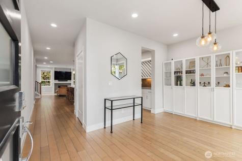 15021 73rd Court NE Kenmore WA 98028