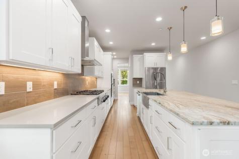 15021 73rd Court NE Kenmore WA 98028