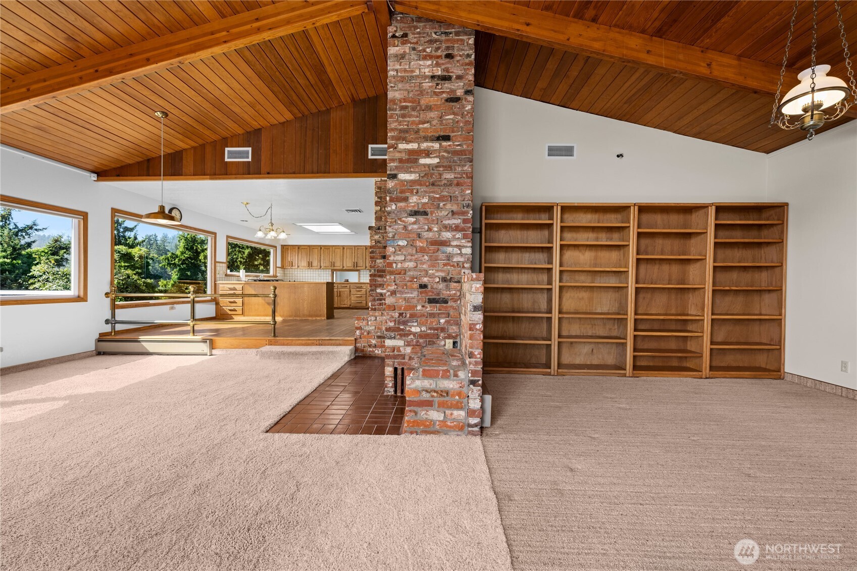 193 Robert Gray Drive SW Ilwaco WA 98624