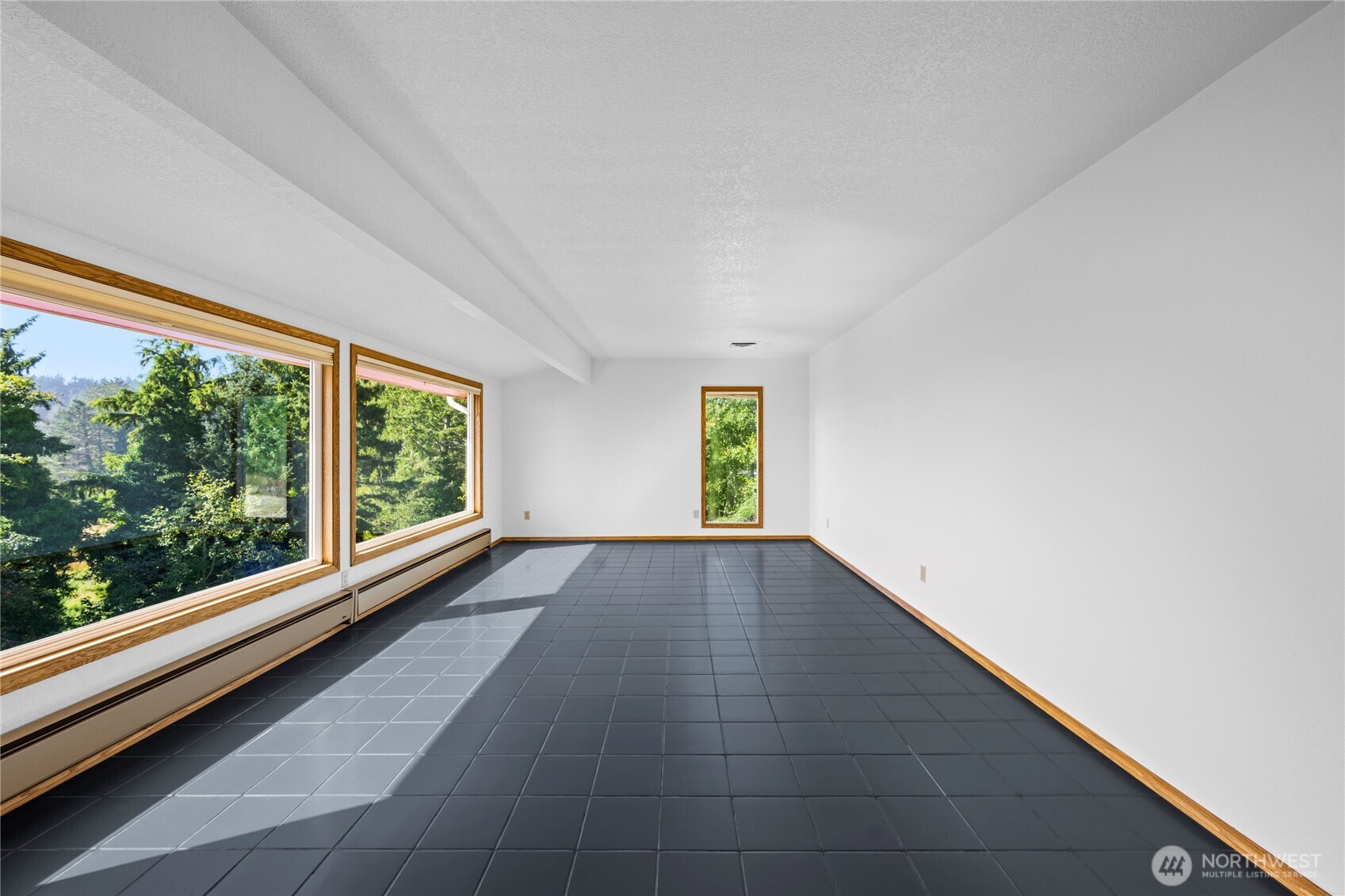 193 Robert Gray Drive SW Ilwaco WA 98624