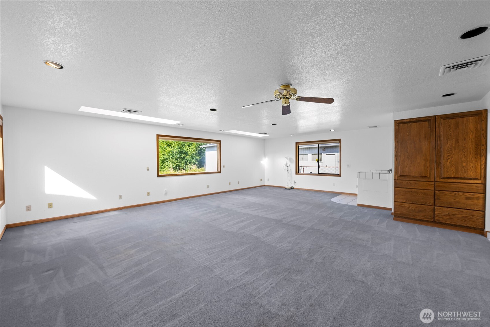 193 Robert Gray Drive SW Ilwaco WA 98624