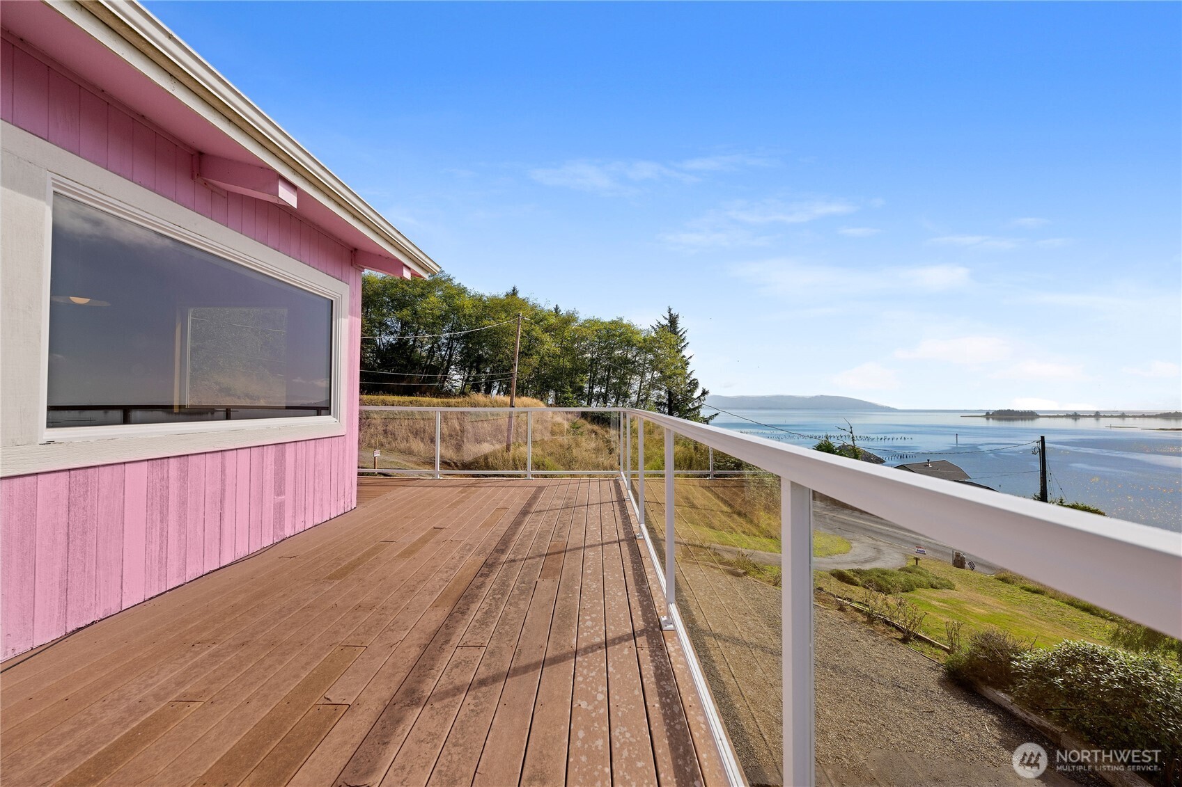 193 Robert Gray Drive SW Ilwaco WA 98624
