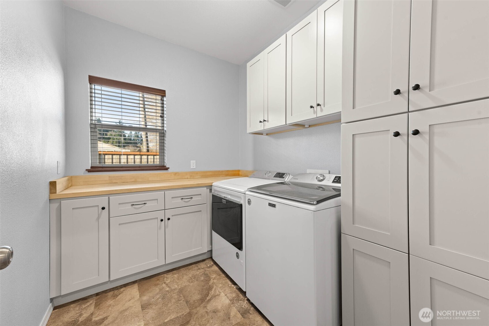 111 1st E South Bend WA 99586