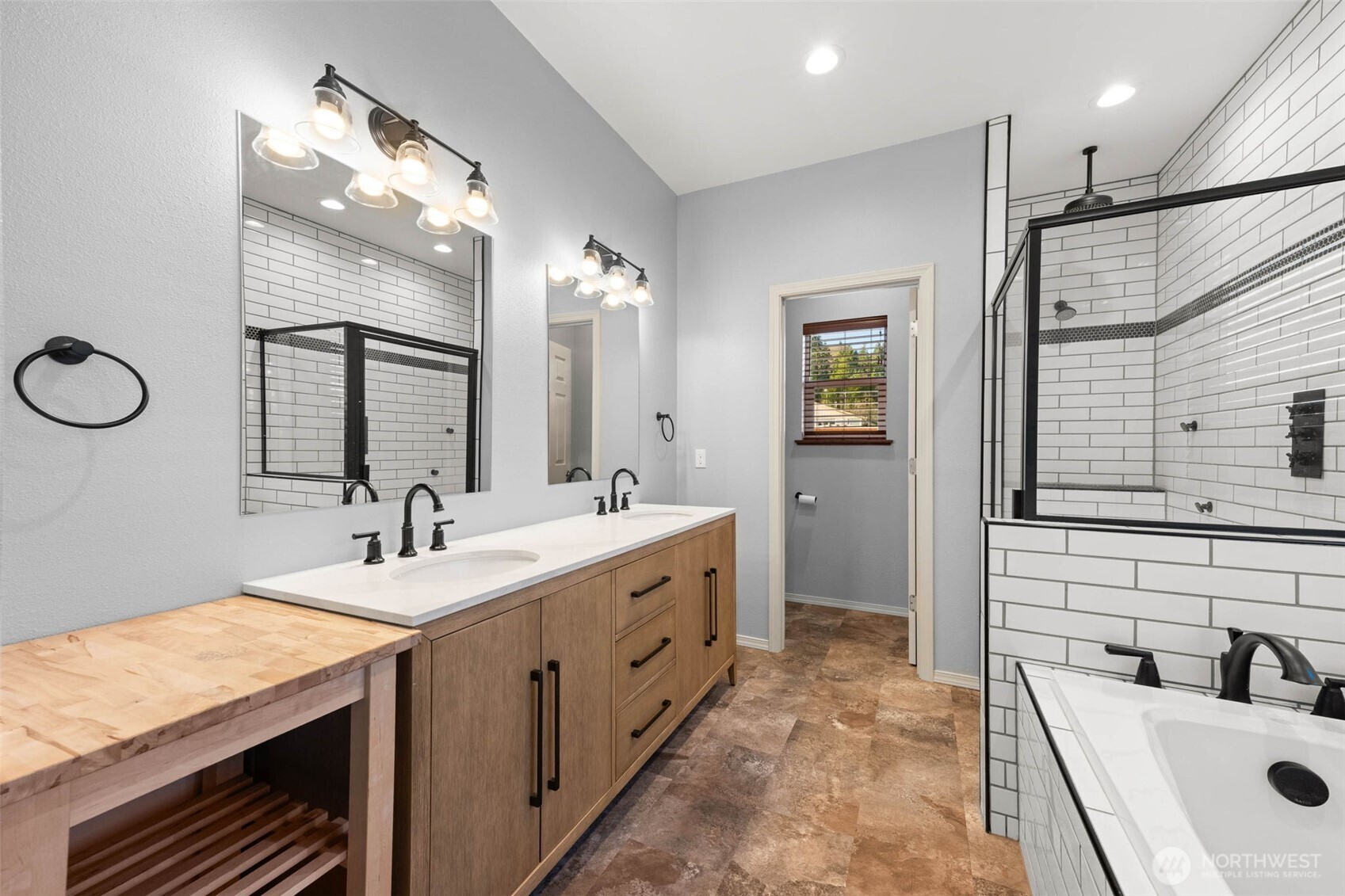 111 1st E South Bend WA 99586