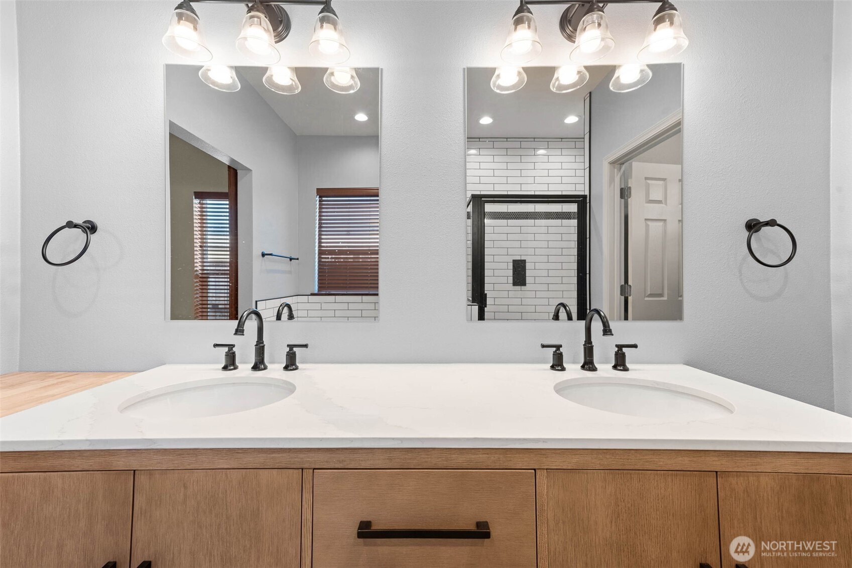 111 1st E South Bend WA 99586