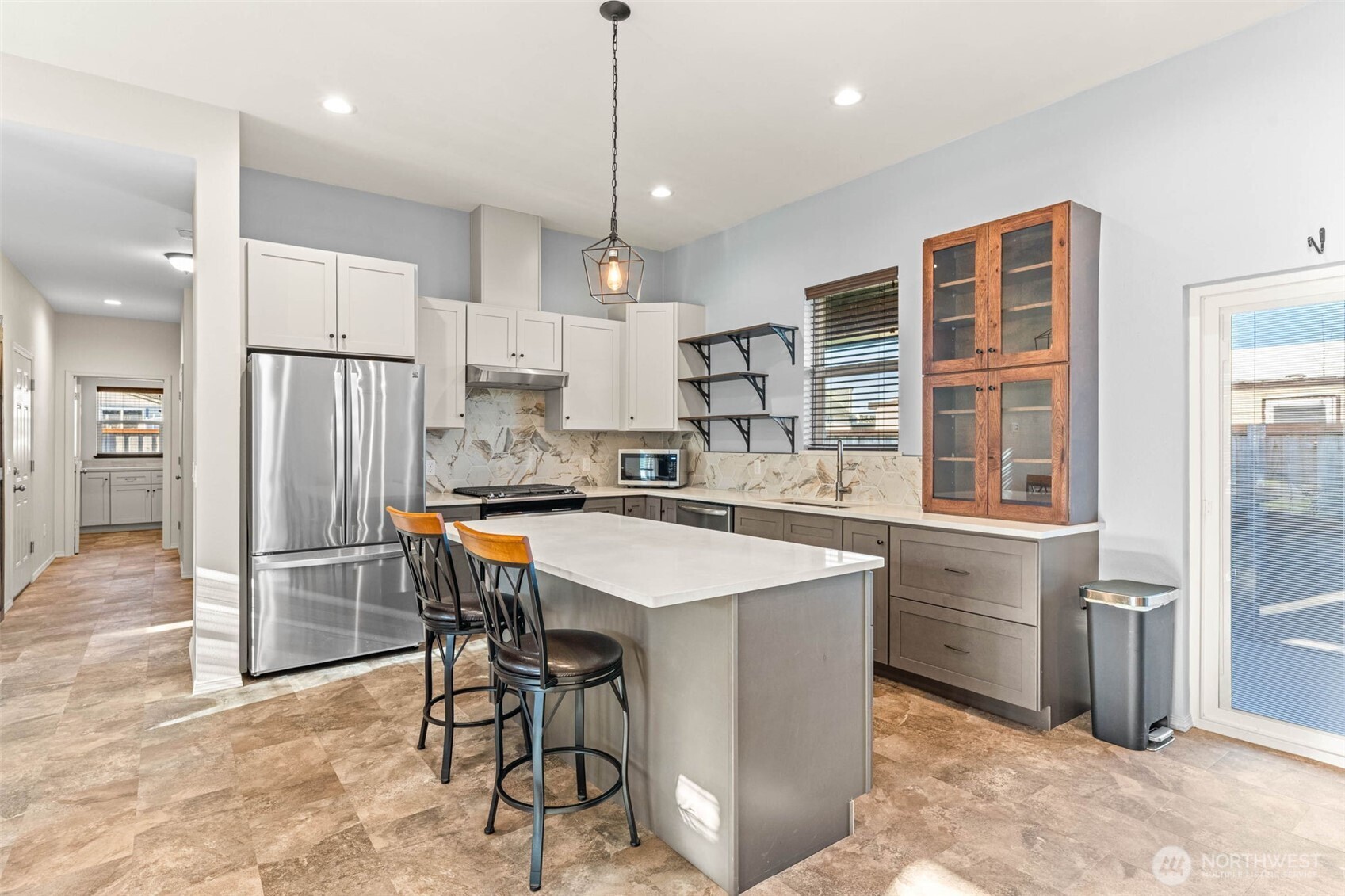 111 1st E South Bend WA 99586