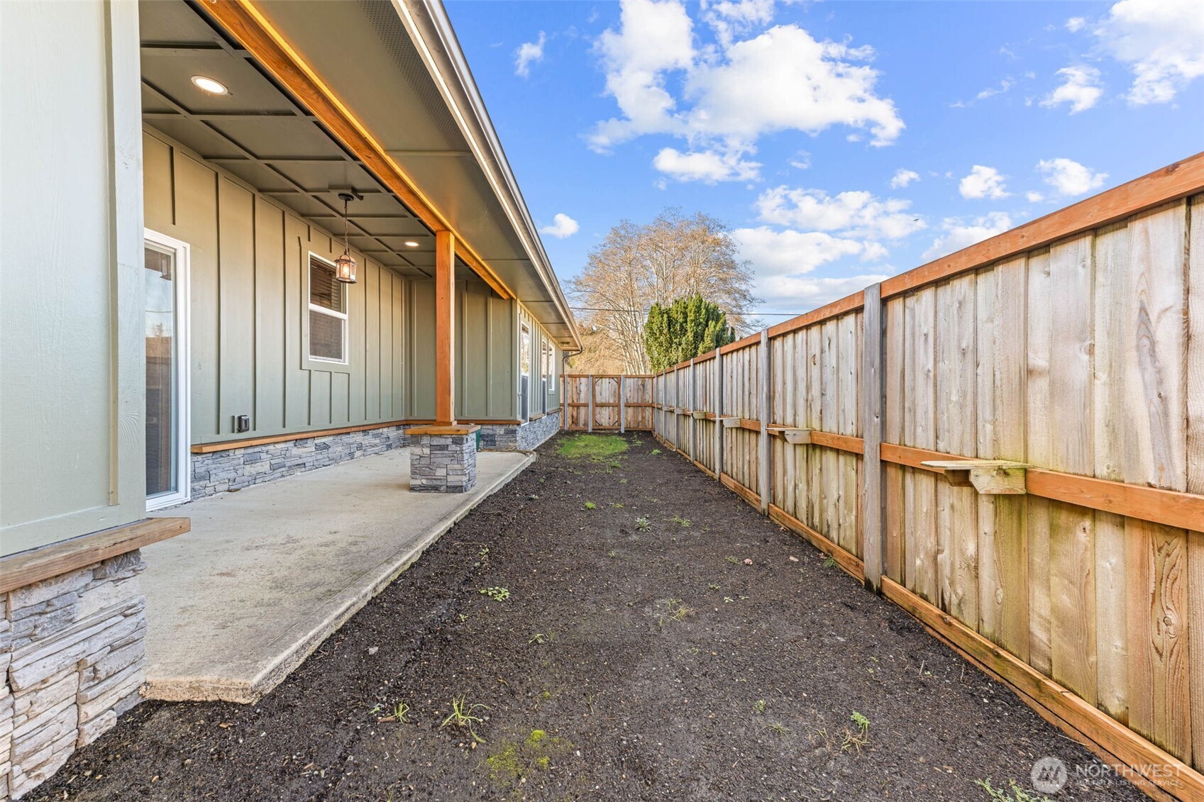 111 1st E South Bend WA 99586