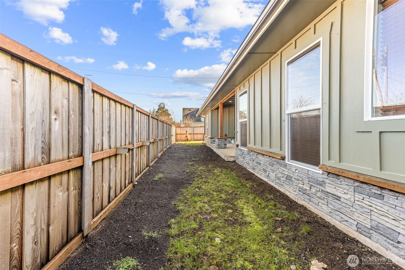 111 1st E South Bend WA 99586