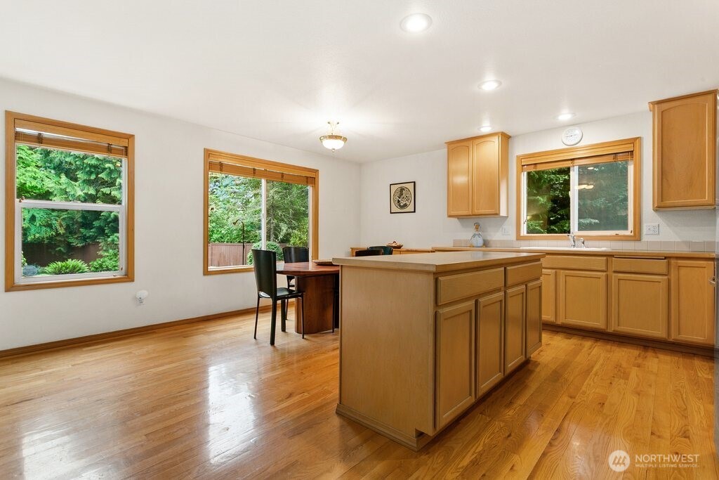 1811 53rd Loop SE Olympia WA 98501