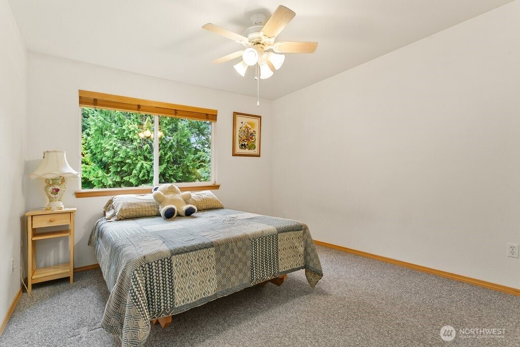 1811 53rd Loop SE Olympia WA 98501