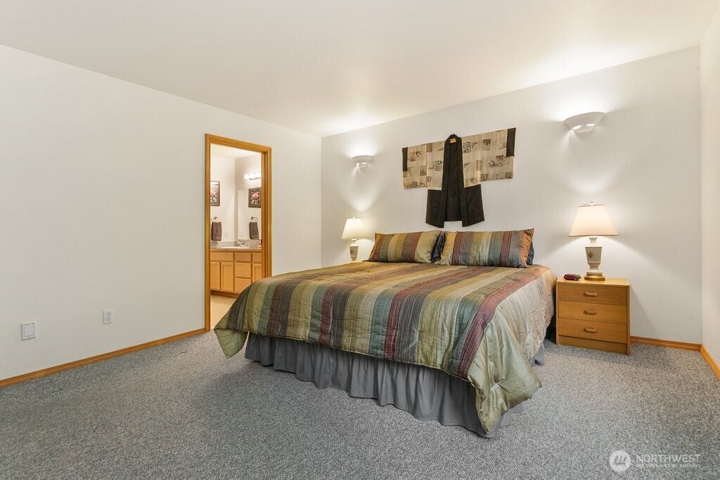 1811 53rd Loop SE Olympia WA 98501