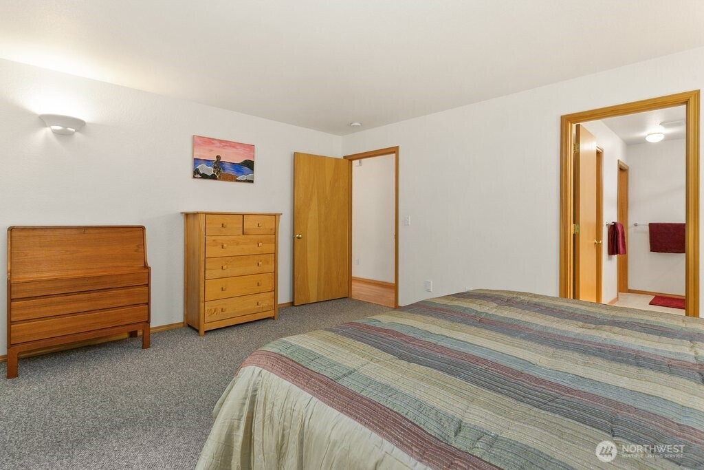 1811 53rd Loop SE Olympia WA 98501