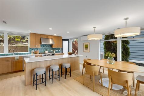 4529 34th Avenue S Seattle WA 98118