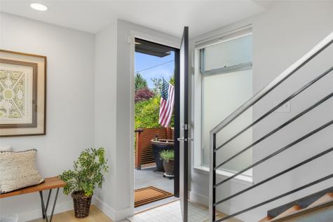 4529 34th Avenue S Seattle WA 98118