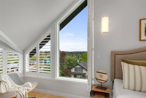 4529 34th Avenue S Seattle WA 98118