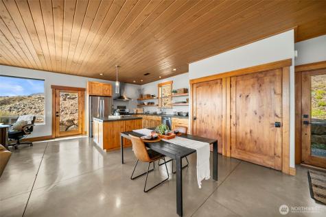 95 Laurel Estates Rock Island WA 98850