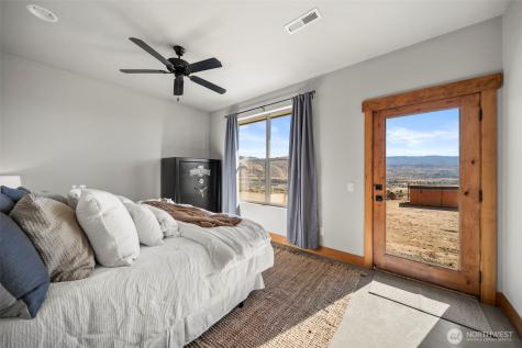 95 Laurel Estates Rock Island WA 98850