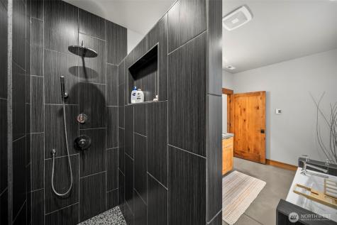 95 Laurel Estates Rock Island WA 98850