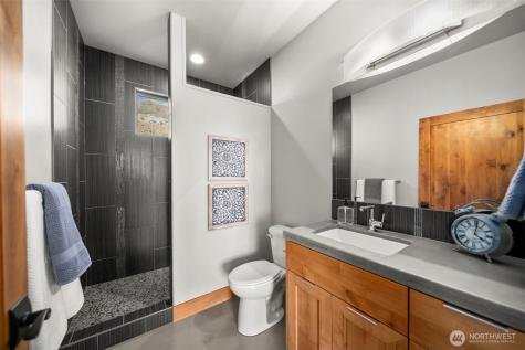 95 Laurel Estates Rock Island WA 98850