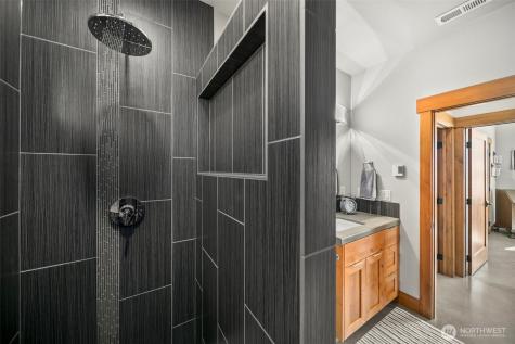 95 Laurel Estates Rock Island WA 98850