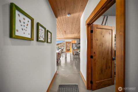 95 Laurel Estates Rock Island WA 98850