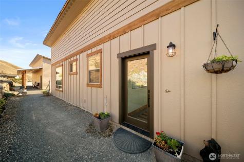 95 Laurel Estates Rock Island WA 98850