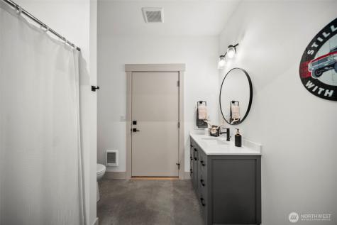 95 Laurel Estates Rock Island WA 98850