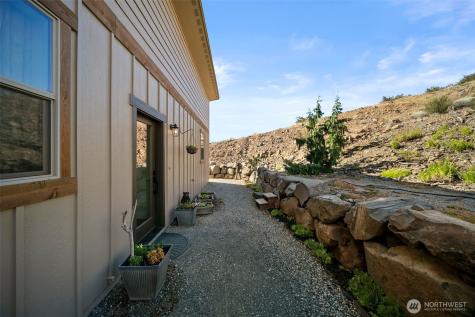 95 Laurel Estates Rock Island WA 98850