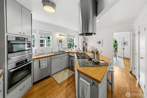 3822 S Court Street Seattle WA 98144
