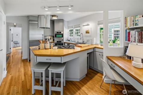 3822 S Court Street Seattle WA 98144