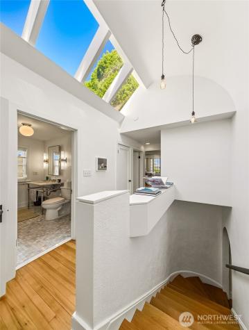 3822 S Court Street Seattle WA 98144