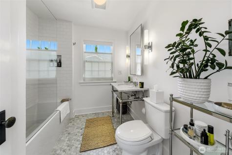 3822 S Court Street Seattle WA 98144