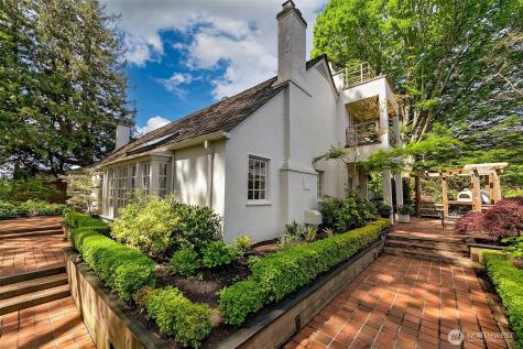 3822 S Court Street Seattle WA 98144