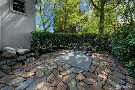 3822 S Court Street Seattle WA 98144
