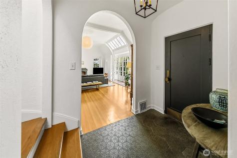 3822 S Court Street Seattle WA 98144