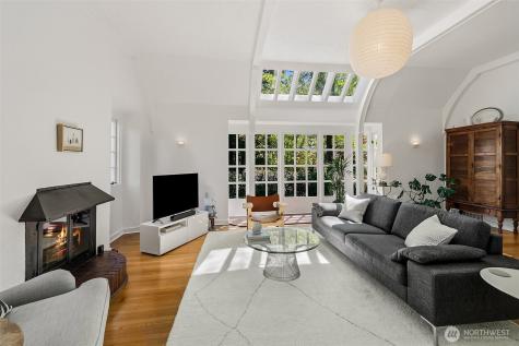 3822 S Court Street Seattle WA 98144