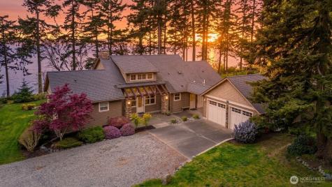 725 Sunset Camano Island WA 98282