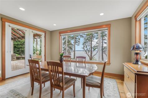 725 N Sunset Drive Camano Island WA 98282