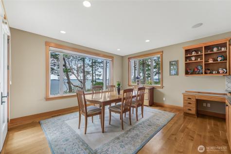 725 N Sunset Drive Camano Island WA 98282