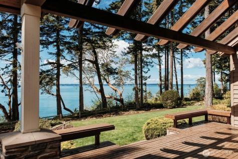 725 N Sunset Drive Camano Island WA 98282