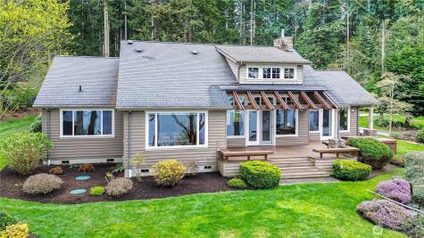 725 N Sunset Drive Camano Island WA 98282