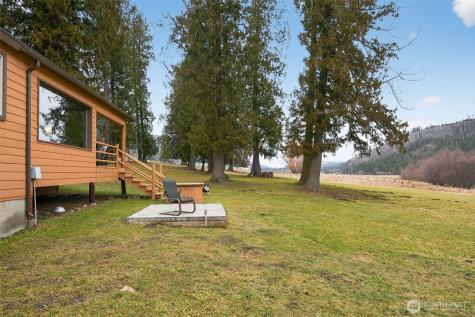 3021 Deep Lake North Shore Way Colville WA 99114