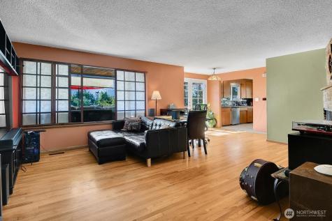 5309 47th Avenue SW Seattle WA 98136
