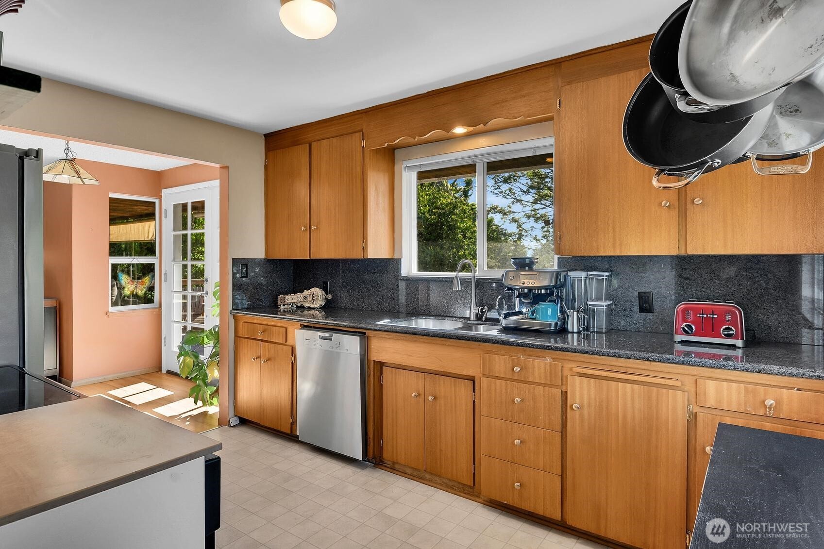 5309 SW 47th Seattle WA 98136