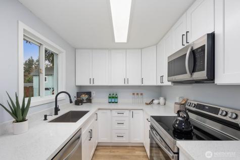 505 SW 305th Place Federal Way WA 98023